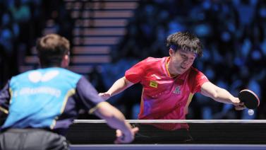 中显得略微 中显得略微