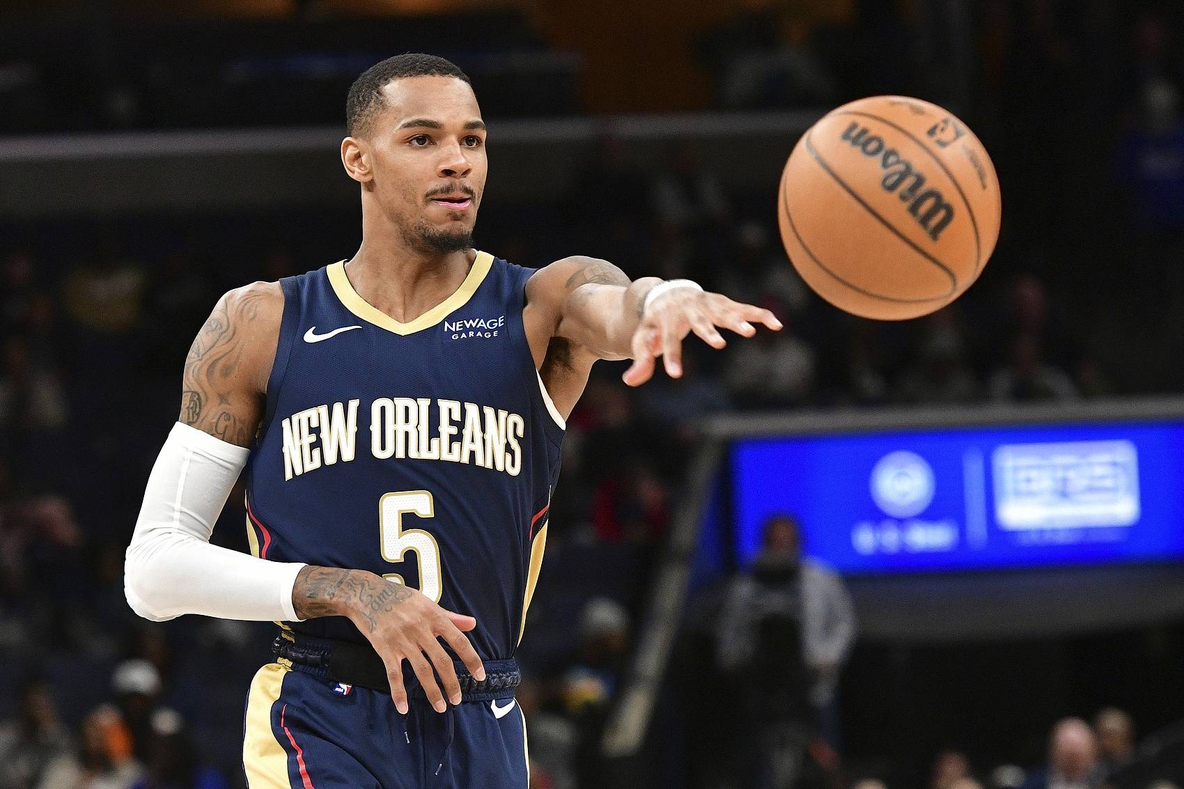 球迷们欣喜 球迷们欣喜