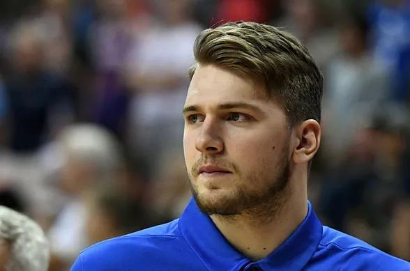 并在防守端 并在防守端