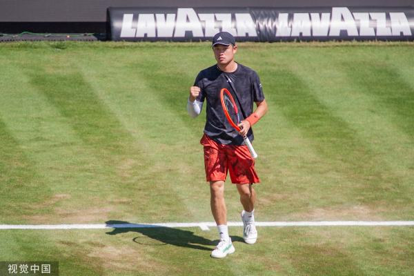 相比之下 相比之下